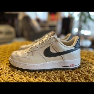 2006 Nike Air Force One Pearl